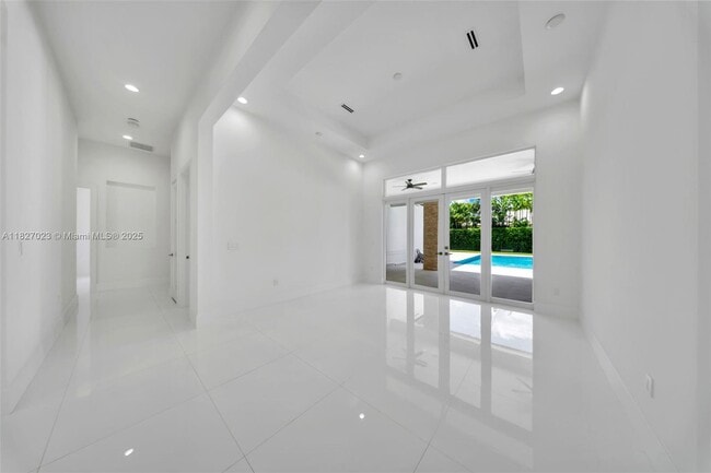 Building Photo - 10203 SW 136th St