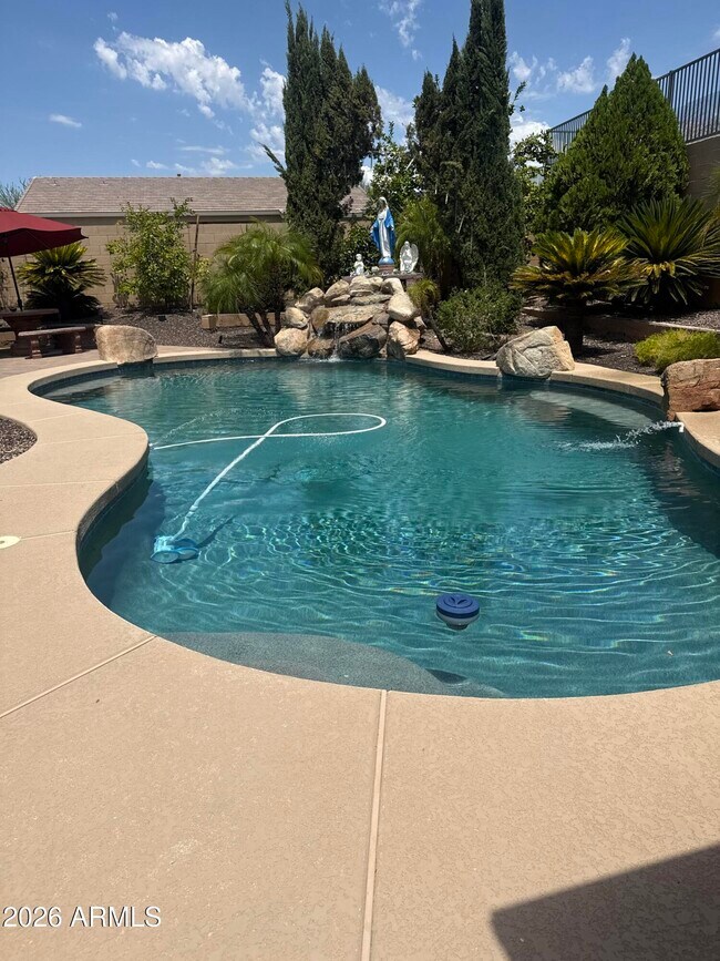 Building Photo - 3928 W Range Mule Dr