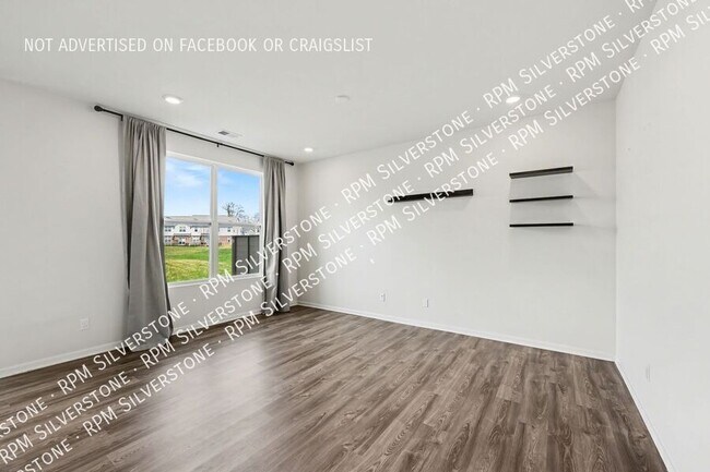 Building Photo - 8727 Pioneer St