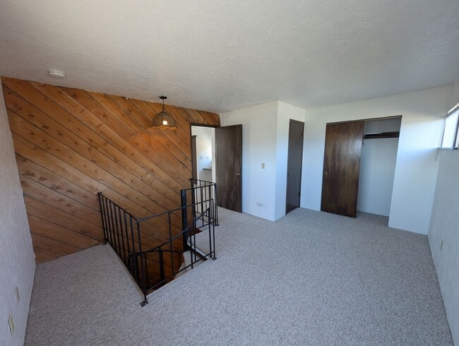 Building Photo - Well Kept Port Orchard Charmer with Stellar Seattle View, Available Now!