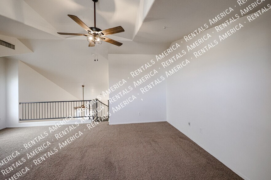 Building Photo - 4057 E Windsor Dr