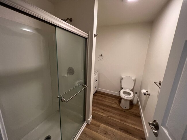Building Photo - Spacious Remodeled 4 Bedroom/3 bath Home with Bonus Room
