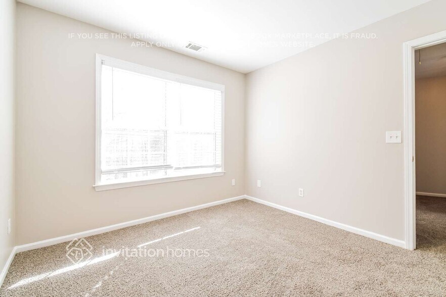 Building Photo - 6617 Destiny Dr SE