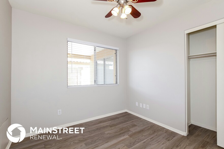 Building Photo - 16724 N 160th Ave