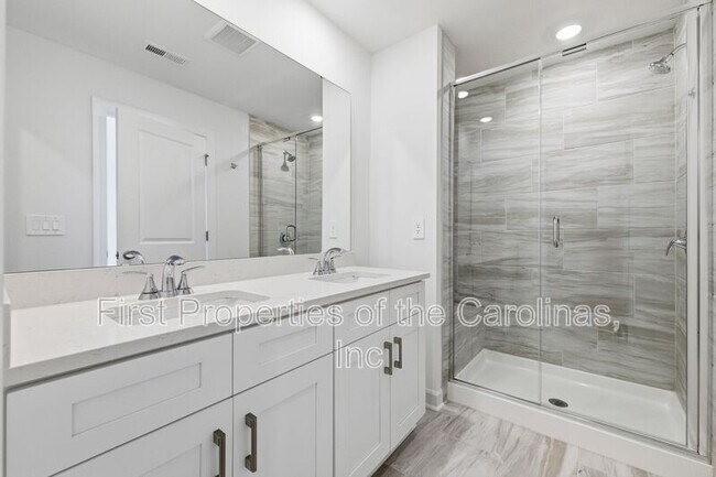 Building Photo - 238 Tiger Lily Dr