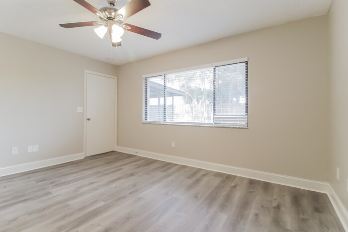 Building Photo - 468 Holbrook Cir