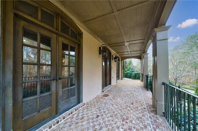 Building Photo - 521 Brendlynn Ct