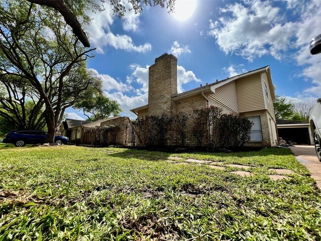 Primary Photo - 21339 Park Mt Dr