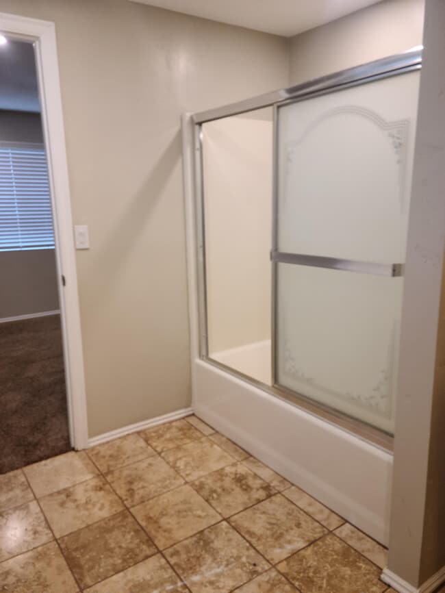 Building Photo - 11526 Equestrian Dr