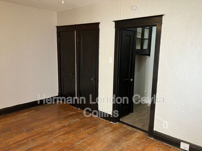 Building Photo - 3753-3755-3755 Dunnica Ave