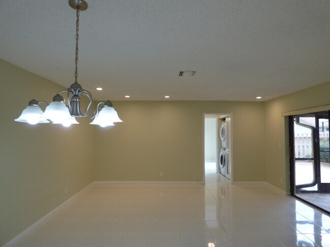 Building Photo - 729 NW 29th Avenue D Delray Beach Fl 33445