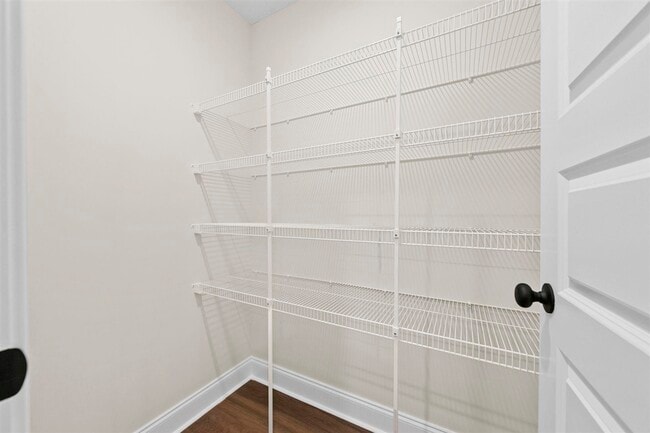 Building Photo - 710 Sheldrake Ln