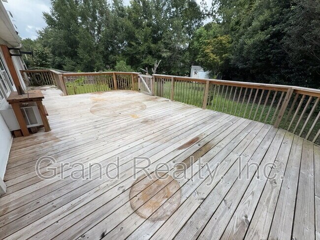 Building Photo - 5212 Jim Dandy Ln