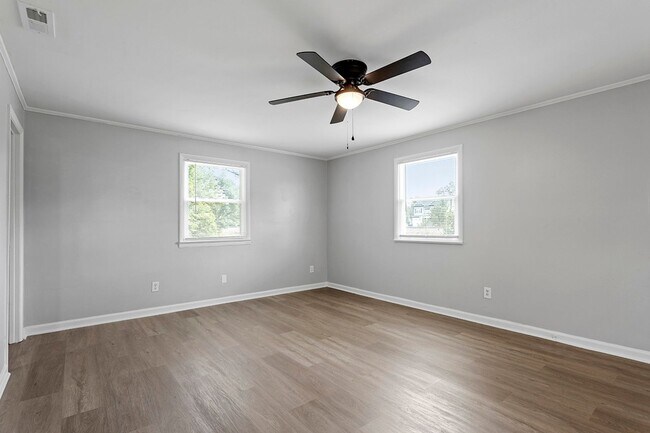 Building Photo - Move-In Ready Ranch Home in Prime Princeton Locale!