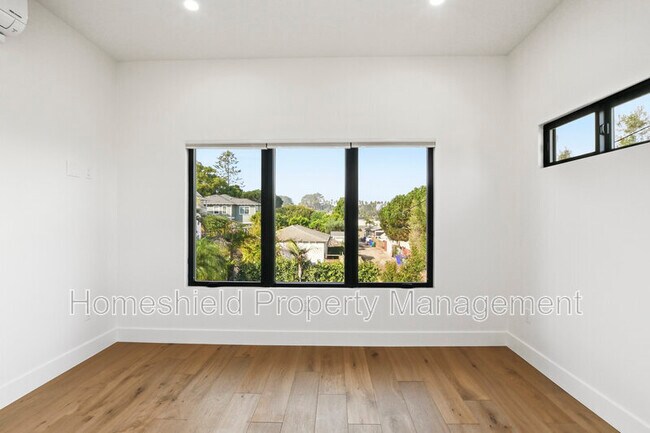 Building Photo - 3704 Wilcox St