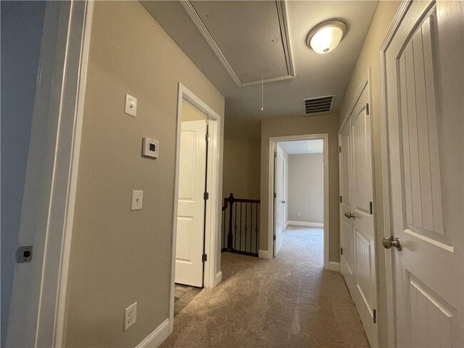 Building Photo - 5350 Tomahawk Terrace
