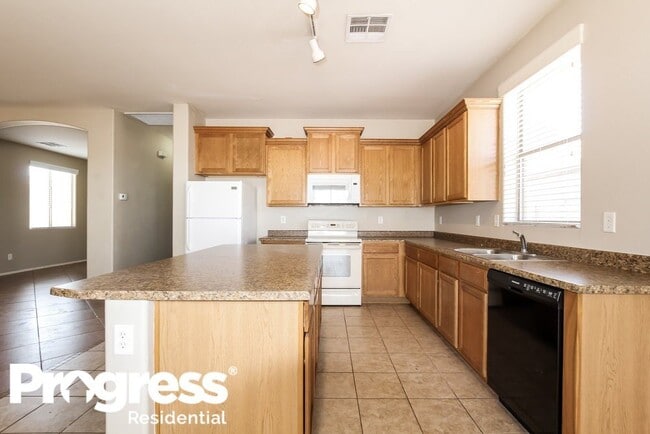 Building Photo - 15558 W Laurel Ln