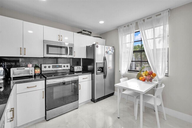 Building Photo - 3571 Magellan Cir