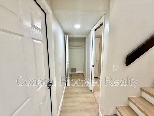 Building Photo - 8731 Huntfield St