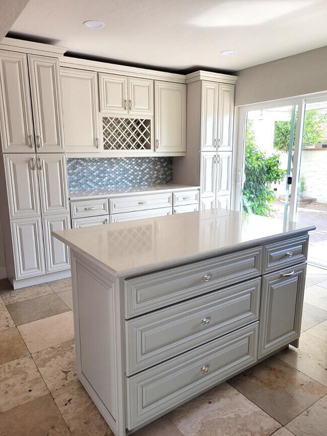 Building Photo - 5770 N Scottsdale Rd