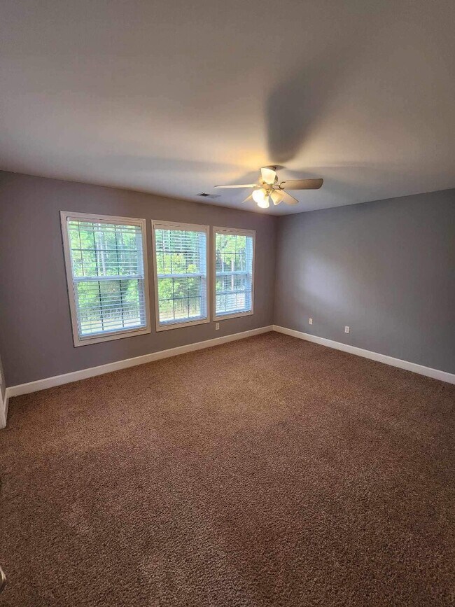 Building Photo - 3400 Picket Fence Ln