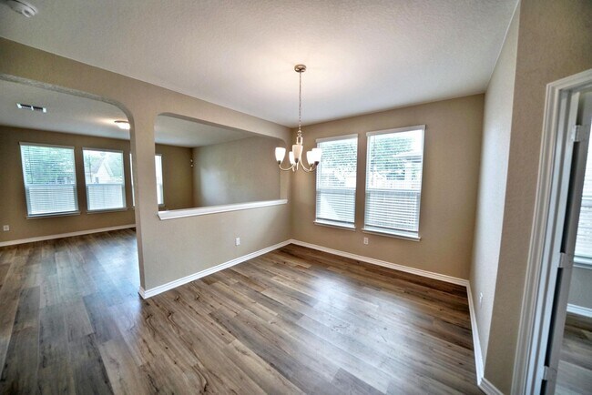 Building Photo - Beautiful 3-Bedroom Home with Flex Space i...