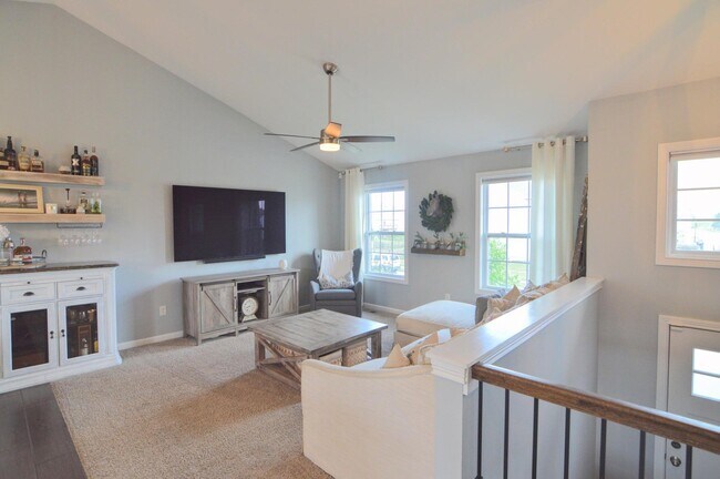 Building Photo - 226 Veneto Dr
