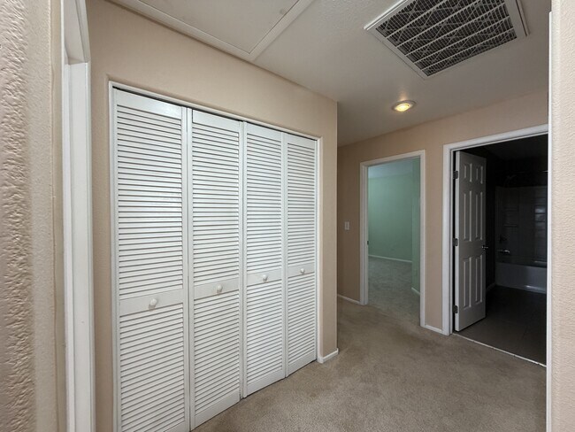 Building Photo - 6250 W Arby Ave