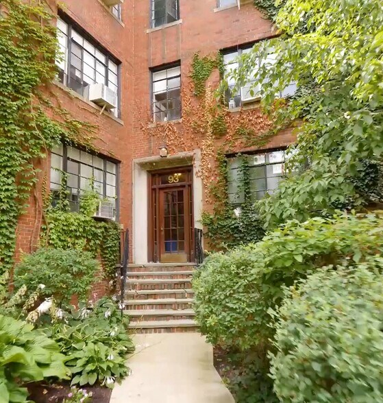 Building Photo - 121 Longwood Ave