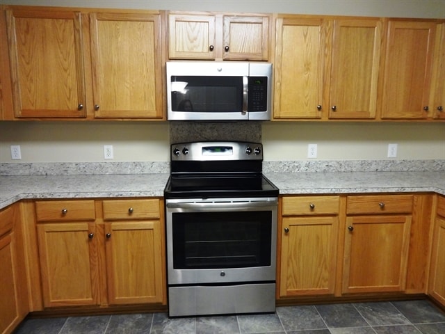 Building Photo - 1201 Catbird Ct