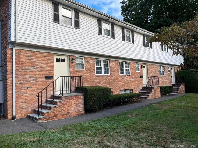 Primary Photo - 37 Bouton St E
