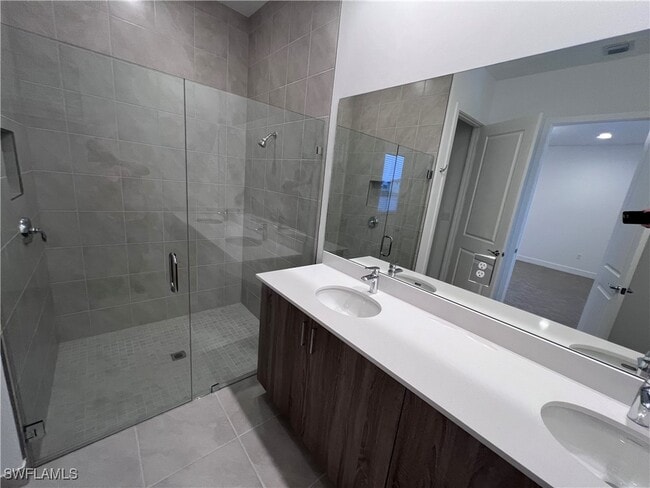 Building Photo - 5261 Lamone Ln