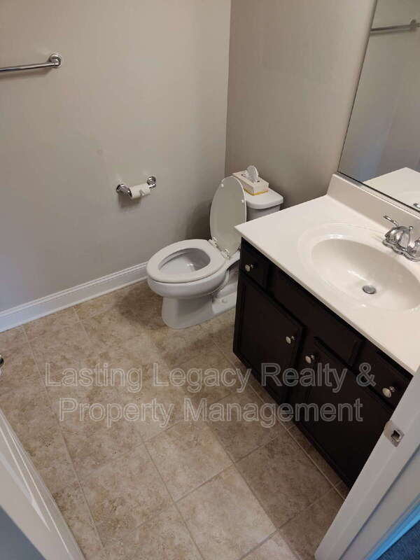 Building Photo - 847 Silver Leaf Dr