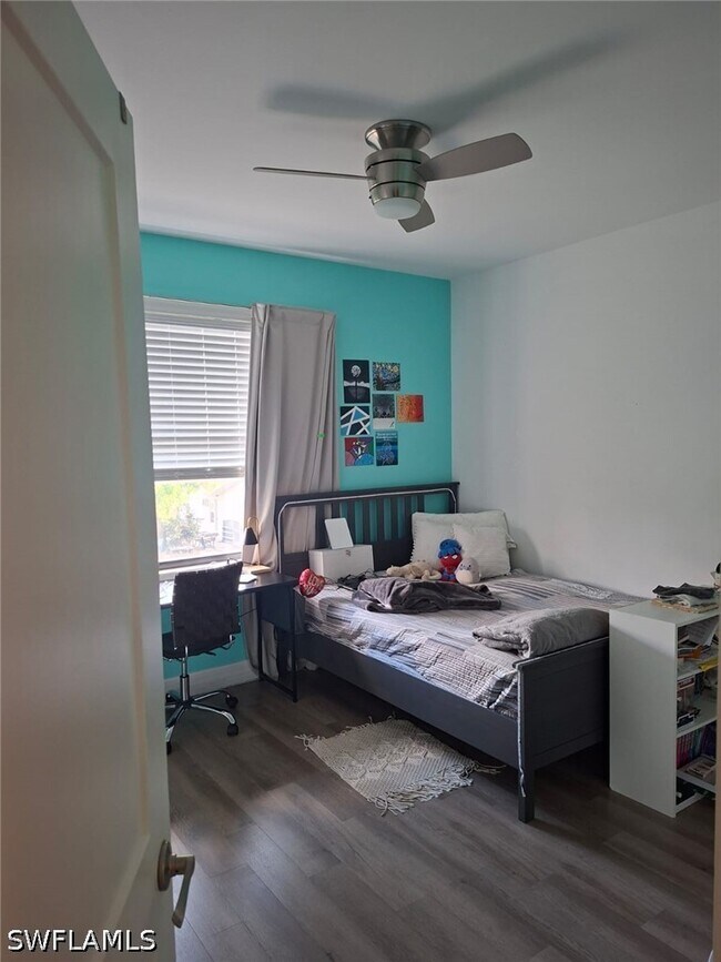 Building Photo - 2360 Burton Ave