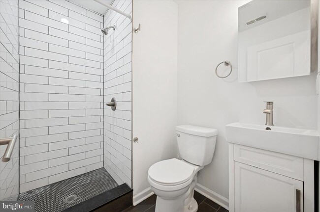 Building Photo - 4131 Cambridge St