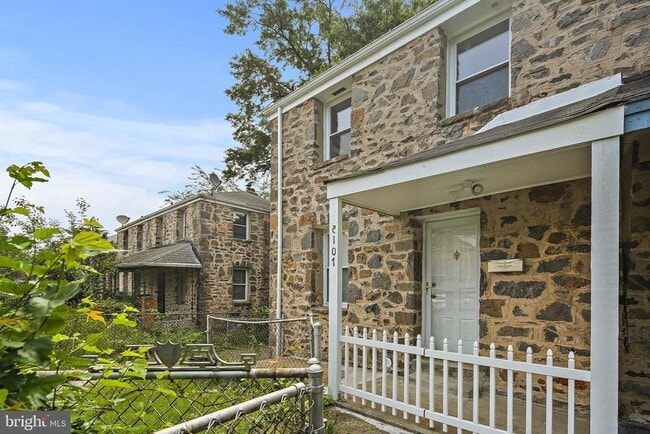 Building Photo - 5107 Laurel Ave