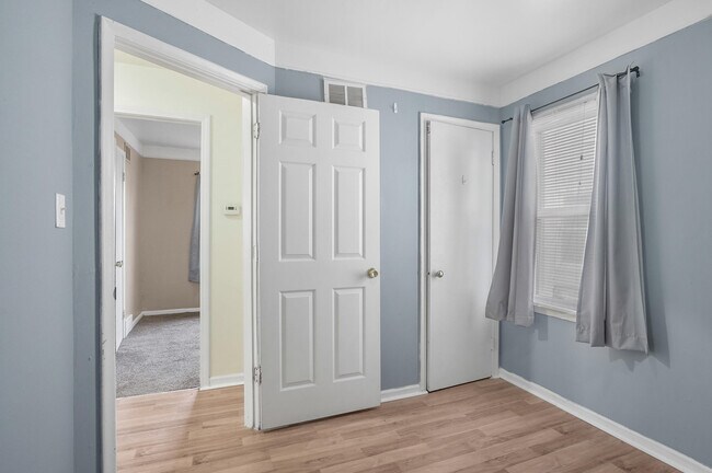 Building Photo - 22000 Cunningham Ave