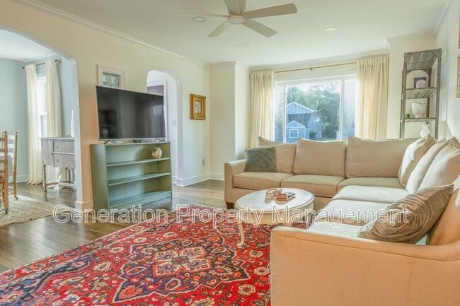 Building Photo - 303 Shawnee Trail