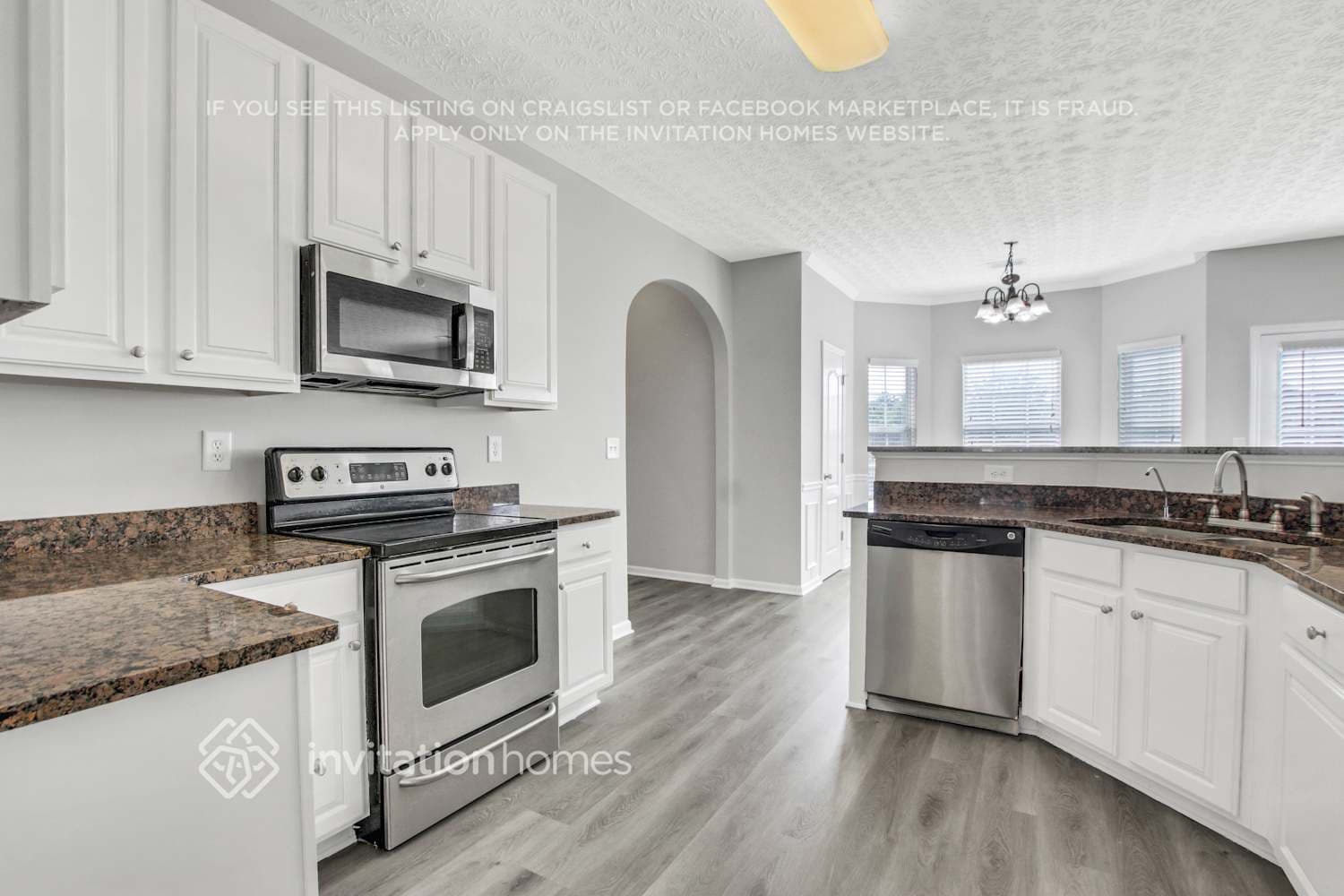 Building Photo - 6516 Snowden Dr