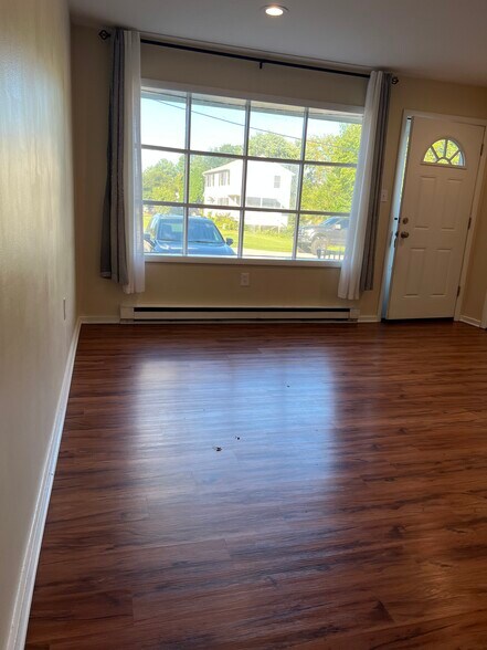 Building Photo - 508 Berkshire Ln