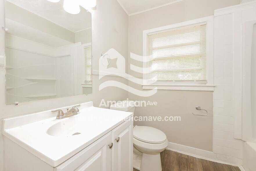 Building Photo - 4533 Sentry St