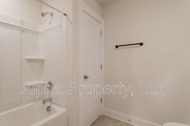 Building Photo - 112 Walking Stick Wy