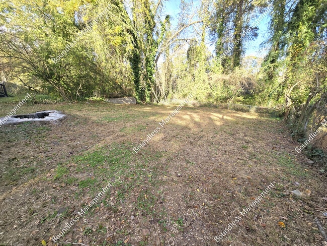 Building Photo - 713 Church St NW