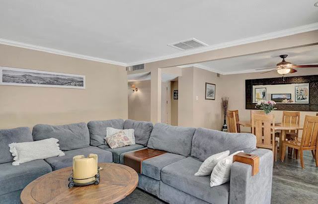 Building Photo - Arcadia Light Furnished Charmer with  Treehouse!!