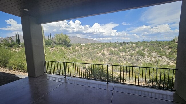 Building Photo - 5730 N Williams Dr