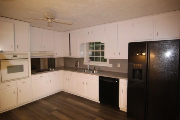 Building Photo - 3765 Manor House Dr