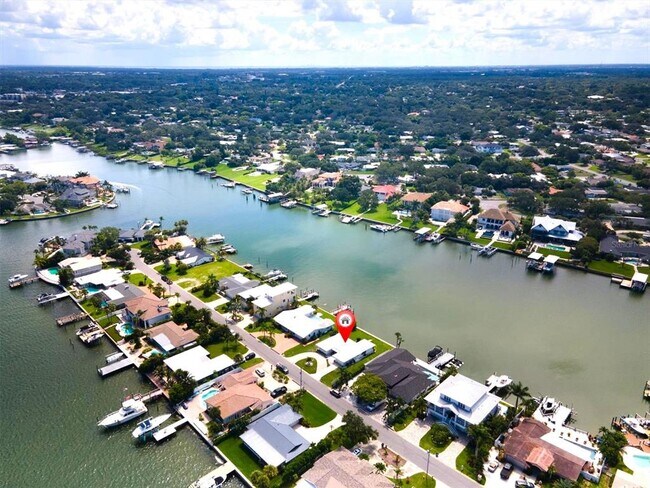 Building Photo - 315 Buttonwood Ln