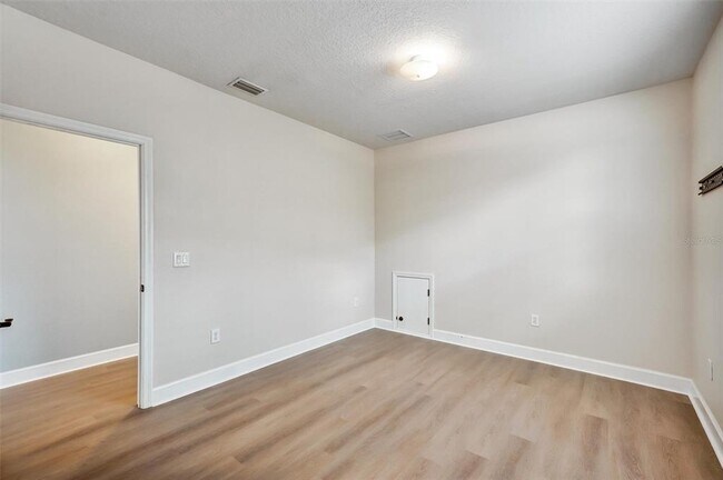 Building Photo - 4628 Garden Arbor Way