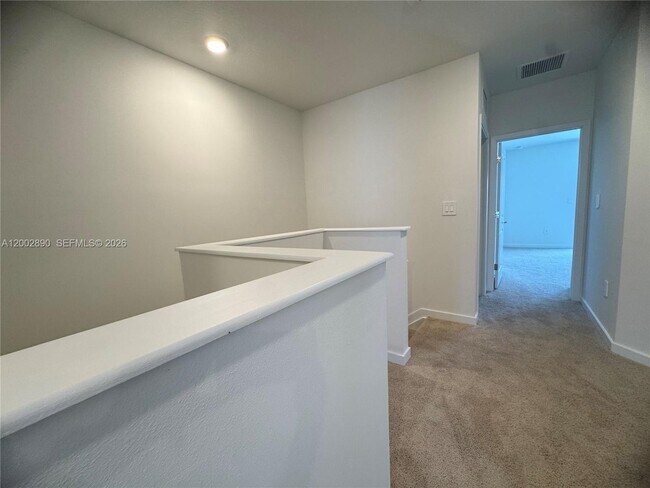 Building Photo - 178 NE 14th St