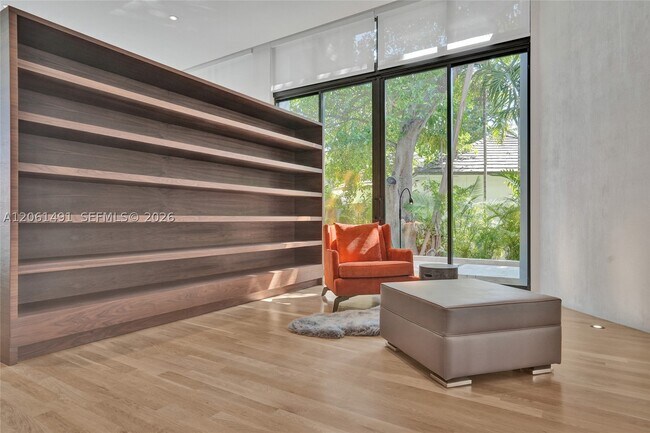 Building Photo - 240 Ocean